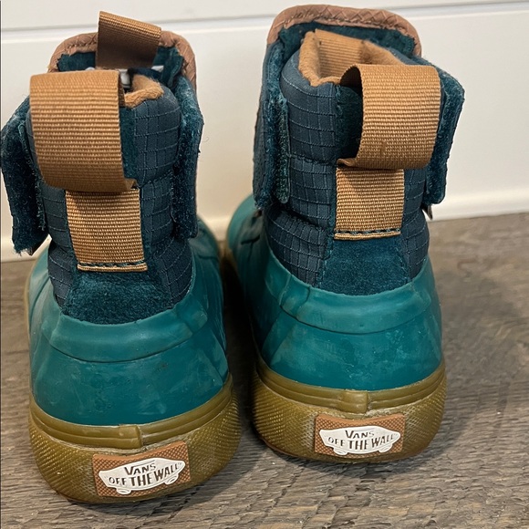 Vans Boys Terrain MTE Waterproof Rain Boots - Size 2 - Picture 5 of 7